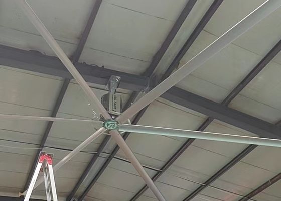 7.3m reusachtige industriële tandwielmotor ventilatie koeling in express sorteercentrum