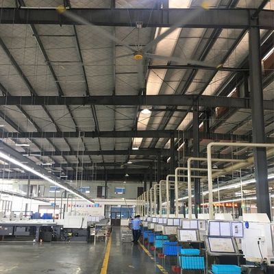 Goede prijs. 6.1m industriële plafondventilator met 6 aluminium lemmen verbetert de luchtstroom in kledingwinkels online