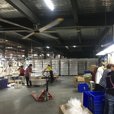 Goede prijs. 18 ft laag lawaai aluminium plafondventilator voor commerciële ventilatie in koeienhokken online